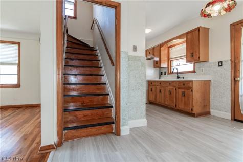 306 E 323rd Street Willowick OH 44095