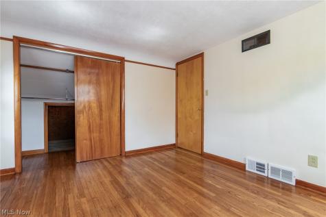 306 E 323rd Street Willowick OH 44095