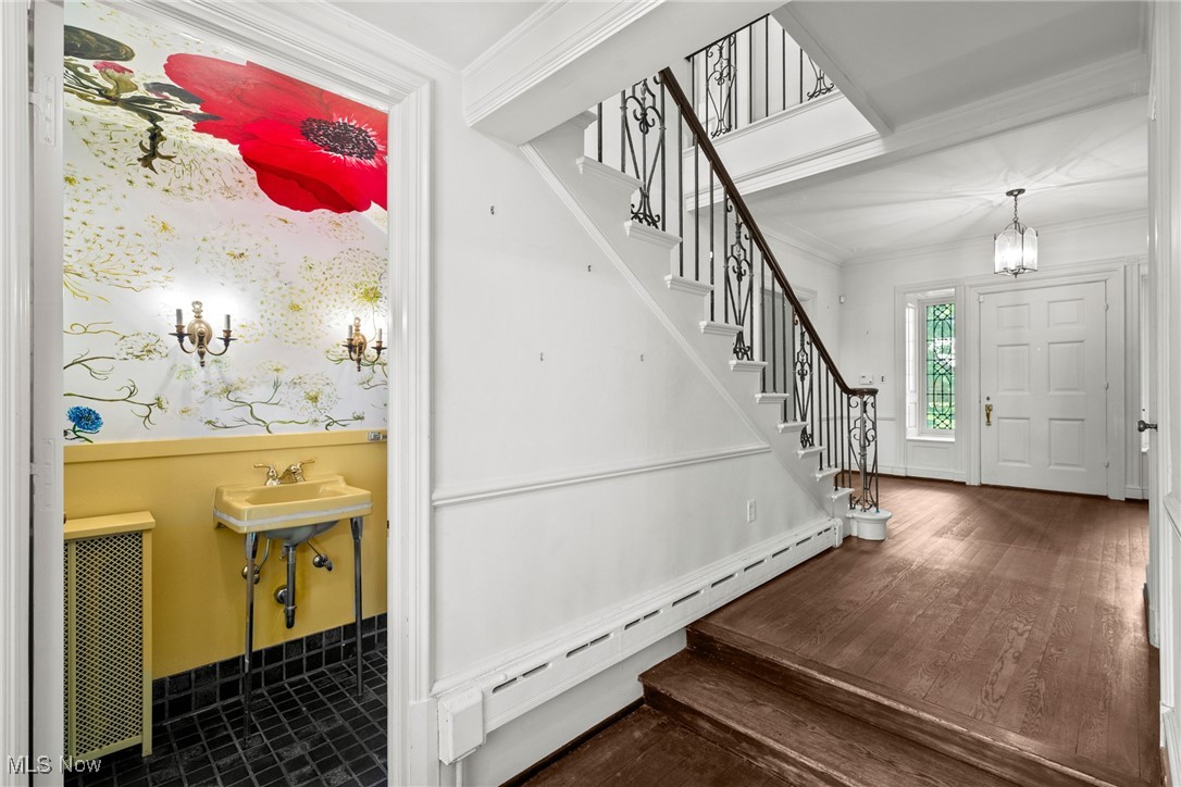 2945 Fontenay Road Shaker Heights OH 44120