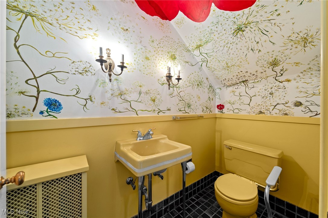 2945 Fontenay Road Shaker Heights OH 44120