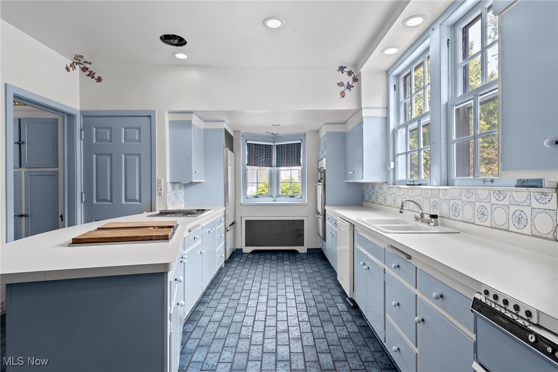 2945 Fontenay Road Shaker Heights OH 44120