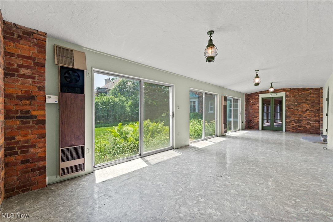 2945 Fontenay Road Shaker Heights OH 44120