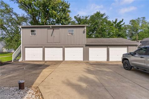 500 Bellview Drive North Benton OH 44449