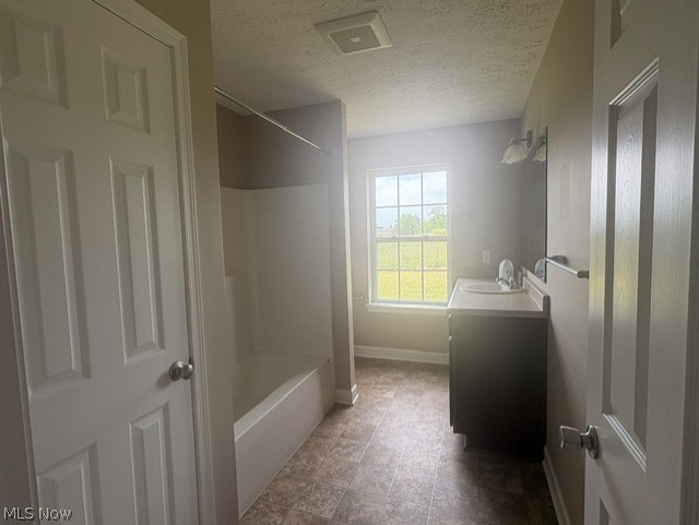8943 County Road 39 Bloomingdale OH 43910