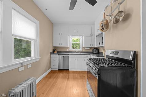 3302 E Scarborough Road Cleveland Heights OH 44118