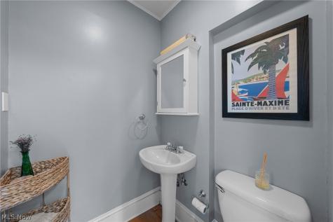 3302 E Scarborough Road Cleveland Heights OH 44118
