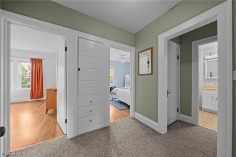 3302 E Scarborough Road Cleveland Heights OH 44118
