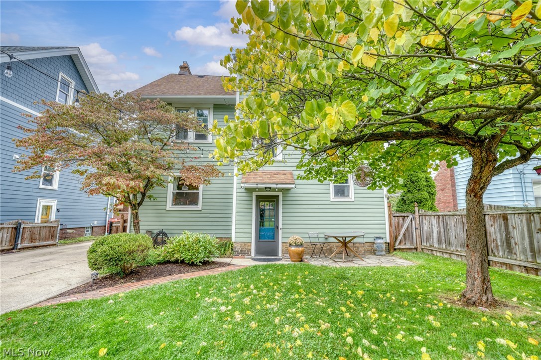 3302 E Scarborough Road Cleveland Heights OH 44118