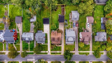 3302 E Scarborough Road Cleveland Heights OH 44118
