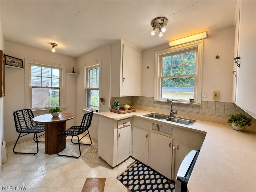 869 Cambridge Road Cleveland Heights OH 44121