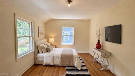 869 Cambridge Road Cleveland Heights OH 44121