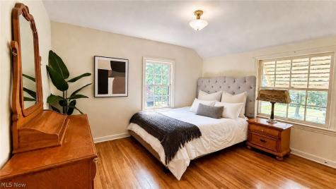 869 Cambridge Road Cleveland Heights OH 44121