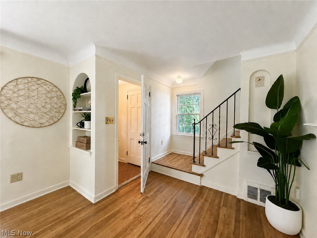869 Cambridge Road Cleveland Heights OH 44121
