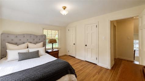 869 Cambridge Road Cleveland Heights OH 44121