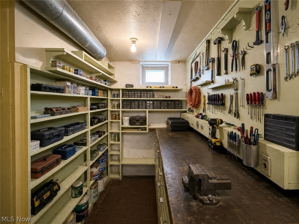 869 Cambridge Road Cleveland Heights OH 44121