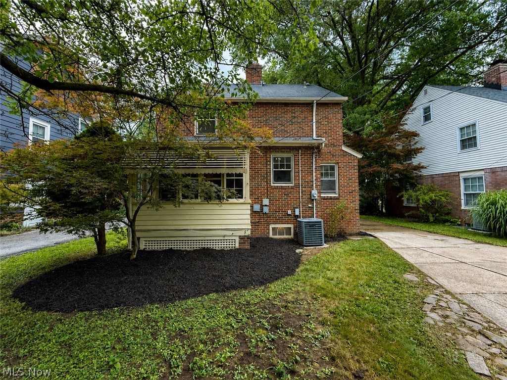 869 Cambridge Road Cleveland Heights OH 44121