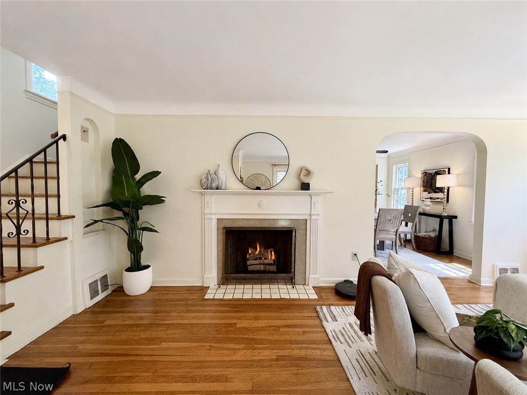 869 Cambridge Road Cleveland Heights OH 44121