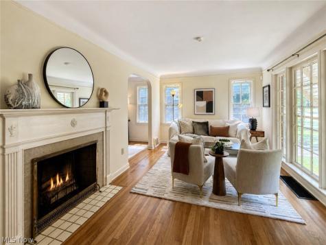 869 Cambridge Road Cleveland Heights OH 44121