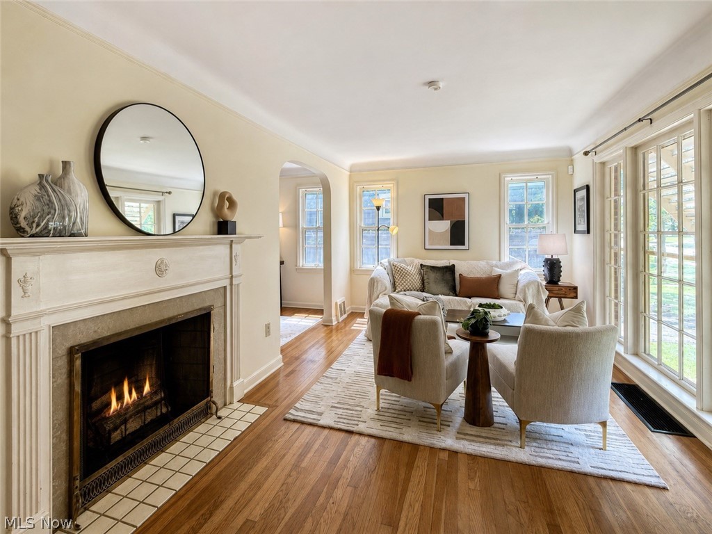 869 Cambridge Road Cleveland Heights OH 44121