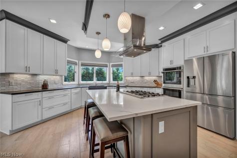 8536 Timber Trail Brecksville OH 44141