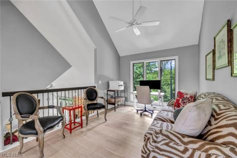 8536 Timber Trail Brecksville OH 44141