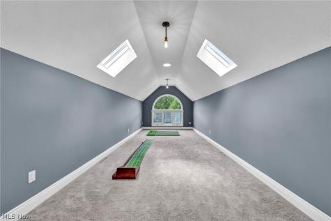8536 Timber Trail Brecksville OH 44141