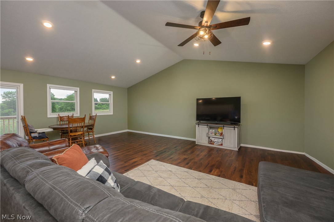 10952 Madlyn Street NE Bolivar OH 44612