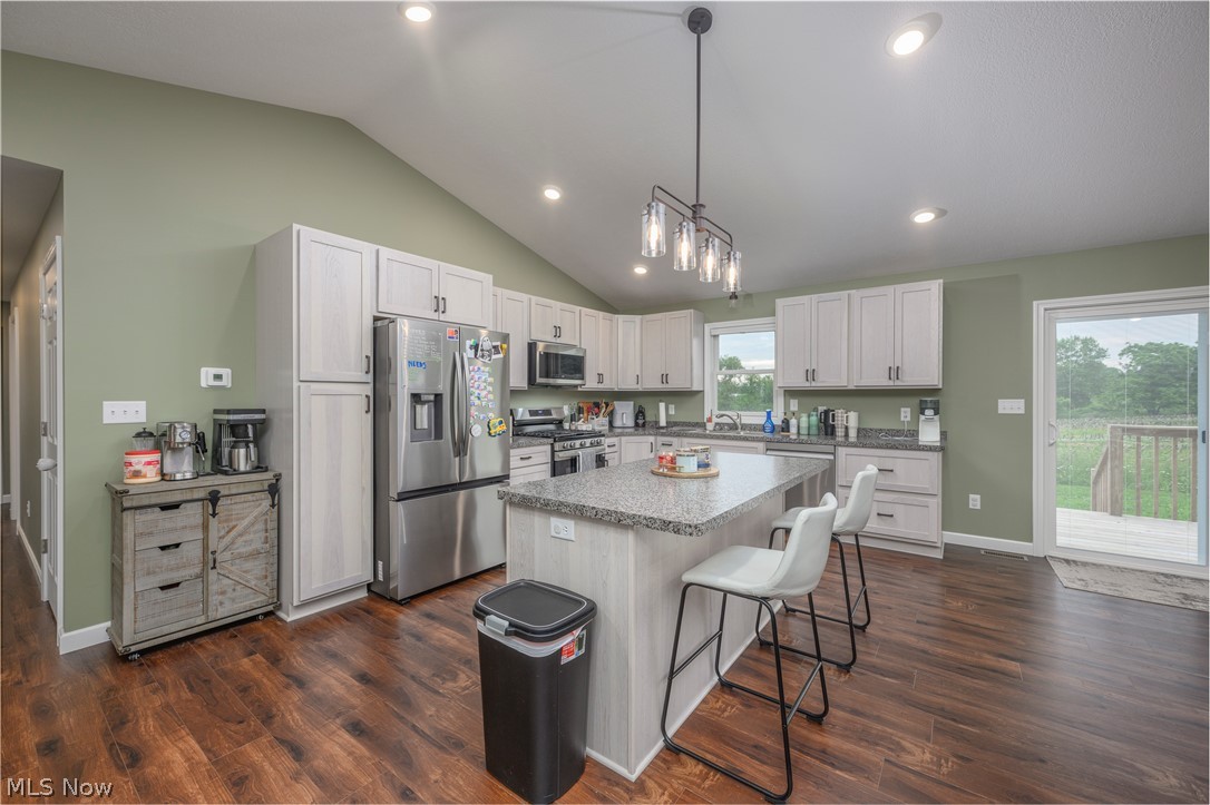 10952 Madlyn Street NE Bolivar OH 44612