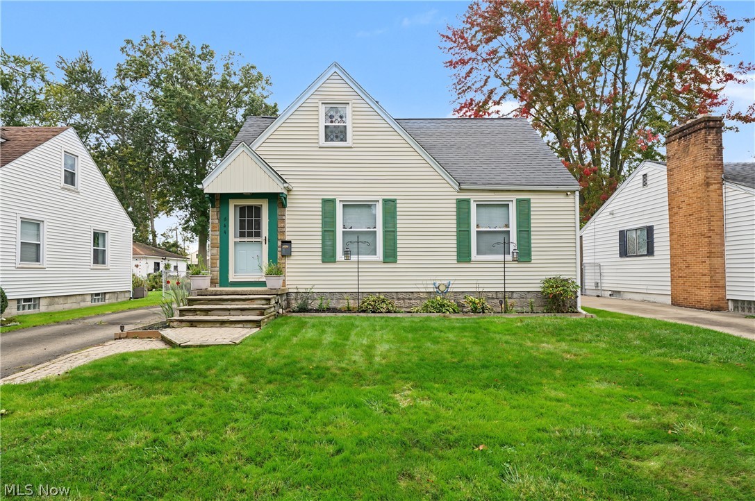 644 Meadowbrook Avenue SE Warren OH 44484