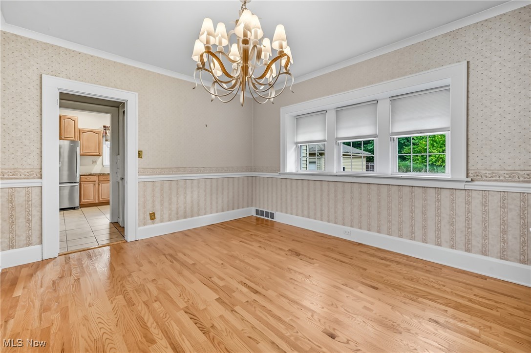 210 Fairmount Avenue NE Warren OH 44483