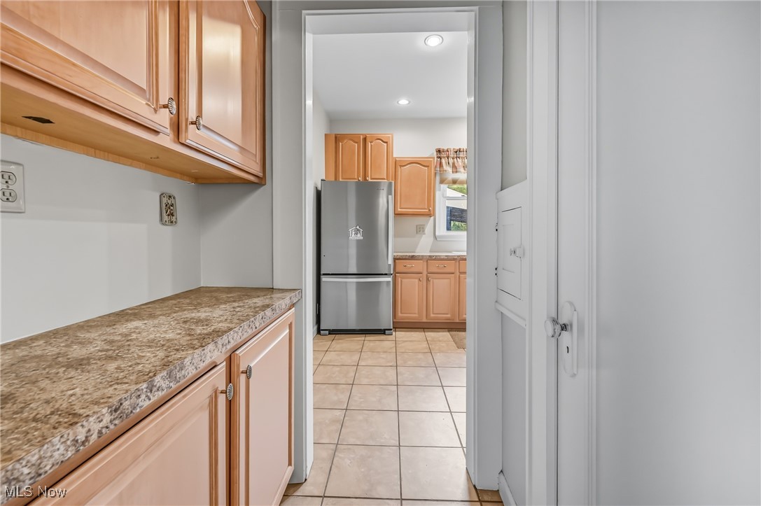 210 Fairmount Avenue NE Warren OH 44483