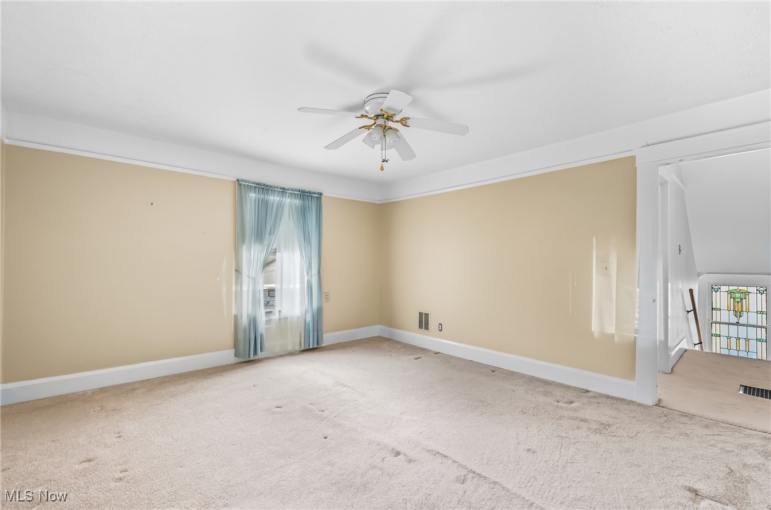 210 Fairmount Avenue NE Warren OH 44483