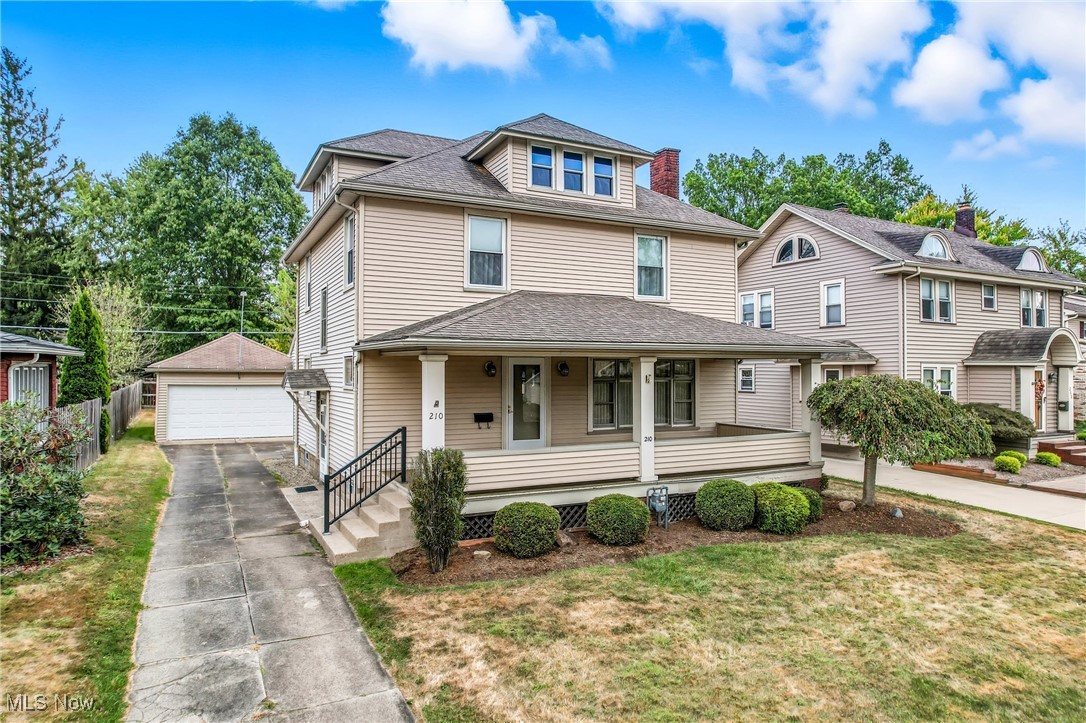 210 Fairmount Avenue NE Warren OH 44483