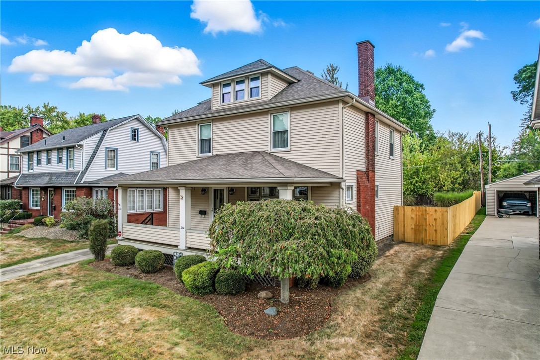 210 Fairmount Avenue NE Warren OH 44483