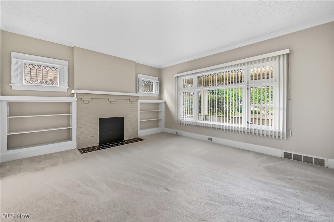 210 Fairmount Avenue NE Warren OH 44483