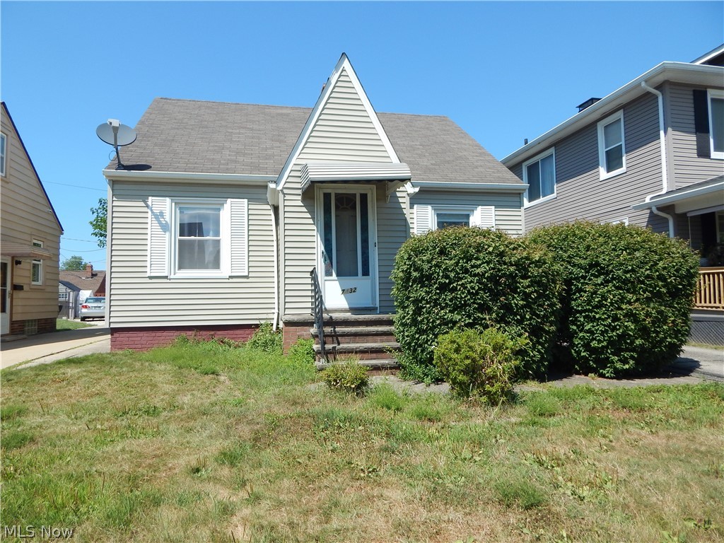7432 Outlook Avenue Brooklyn OH 44144