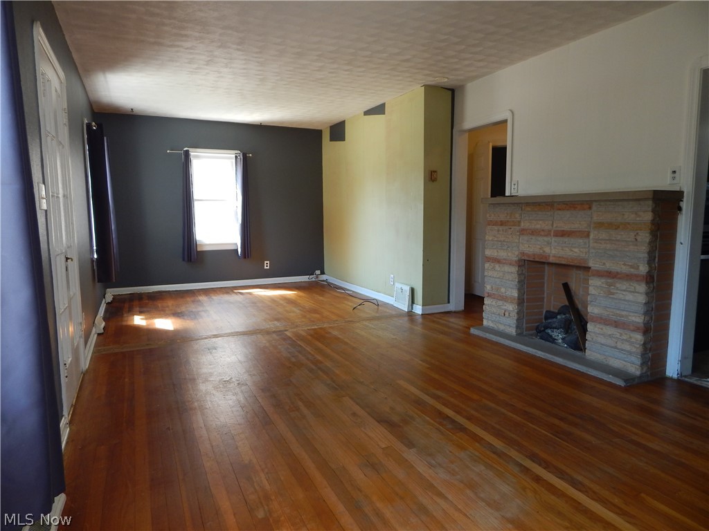 7432 Outlook Avenue Brooklyn OH 44144