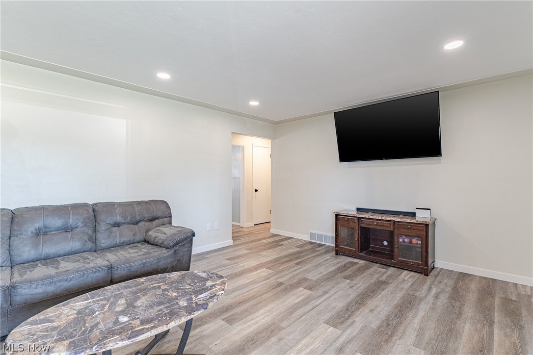 2810 Utica Avenue Lorain OH 44052