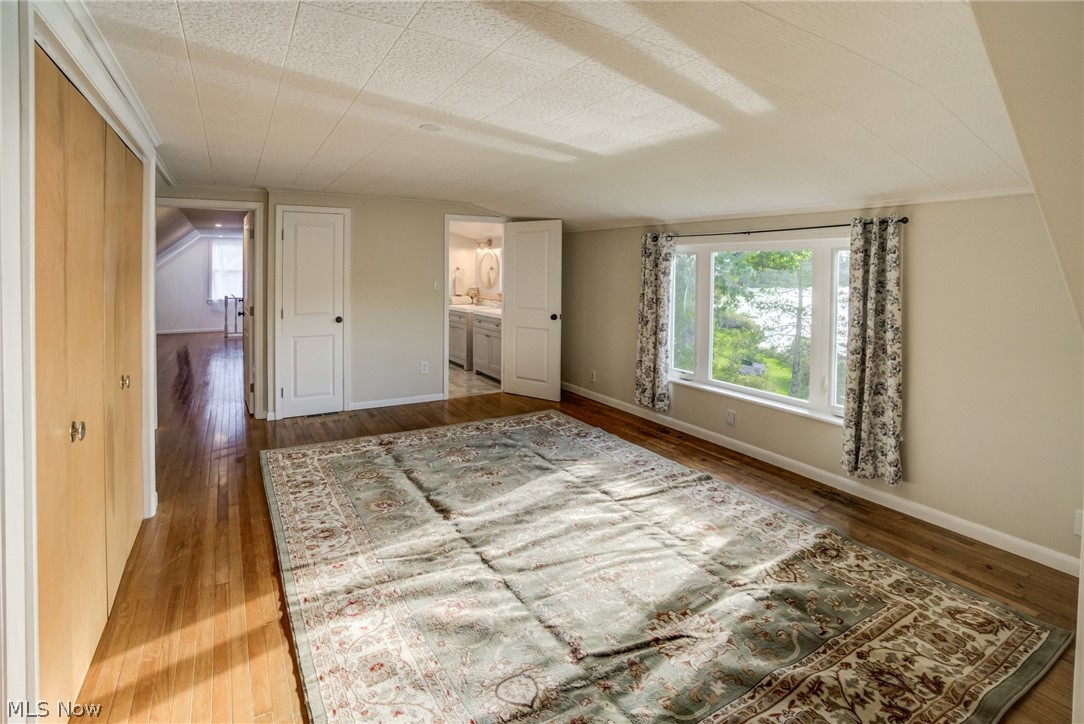 15466 Lakeshore Drive Burton OH 44021