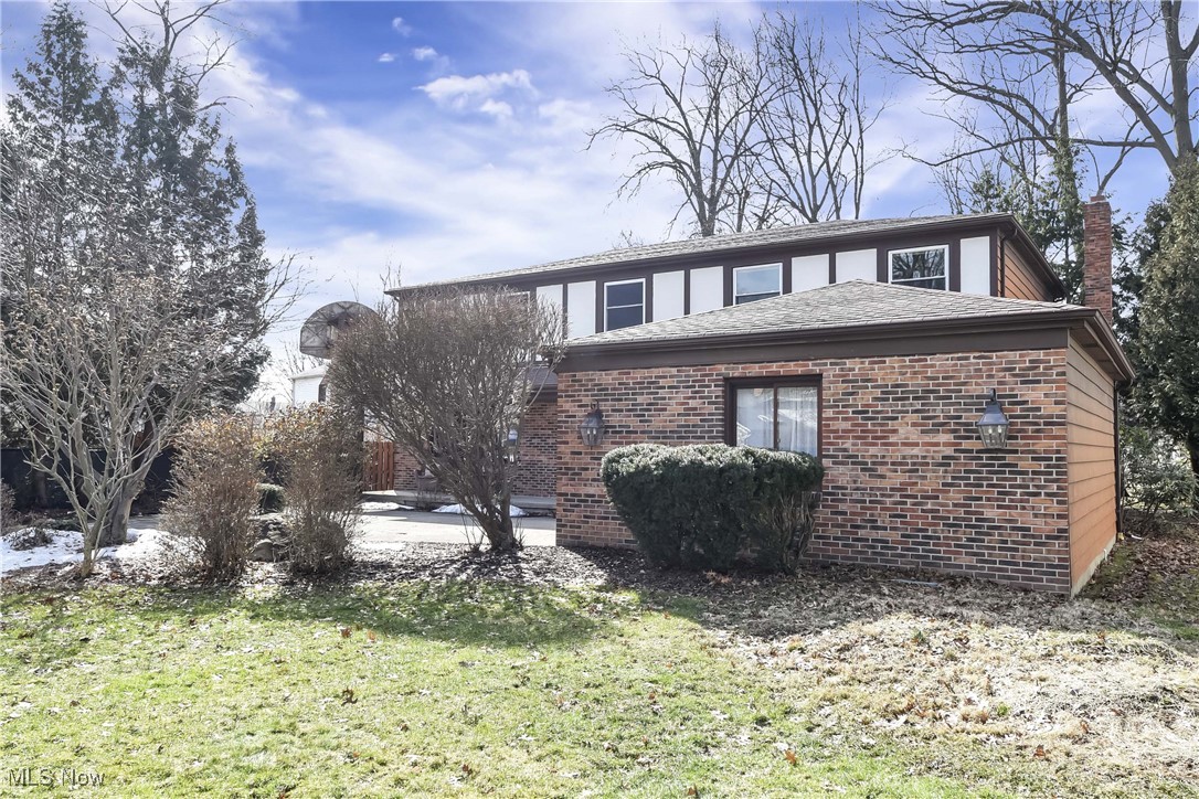 3984 Deepwoods Way North Olmsted OH 44070