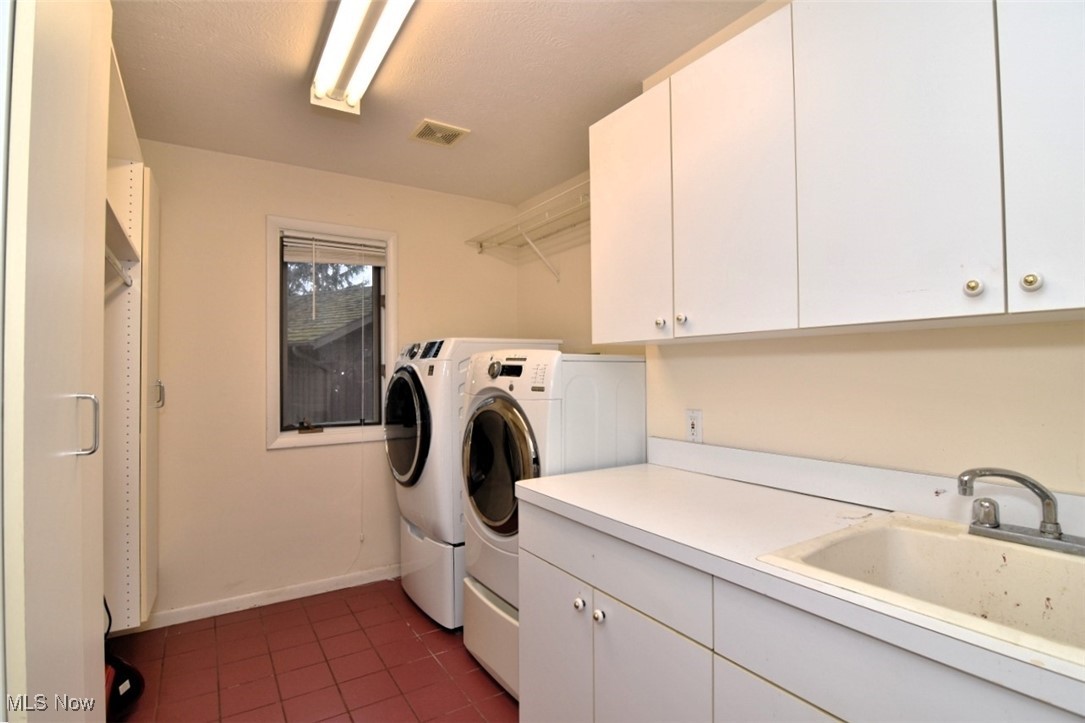 682 Arbor Way Aurora OH 44202