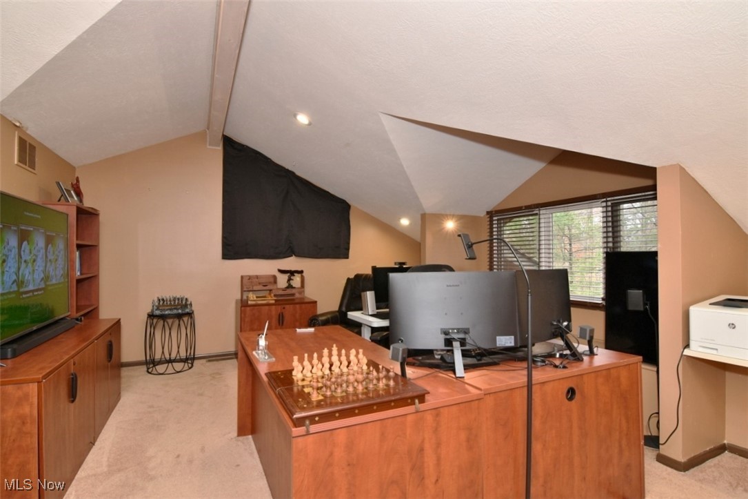 682 Arbor Way Aurora OH 44202