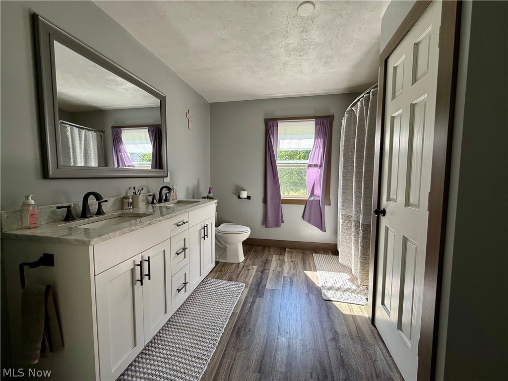 8251 Bay Road SE Carrollton OH 44615