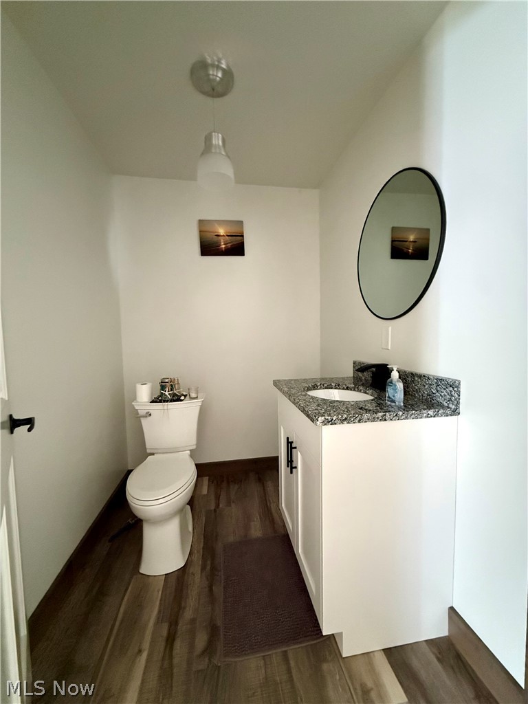 8251 Bay Road SE Carrollton OH 44615