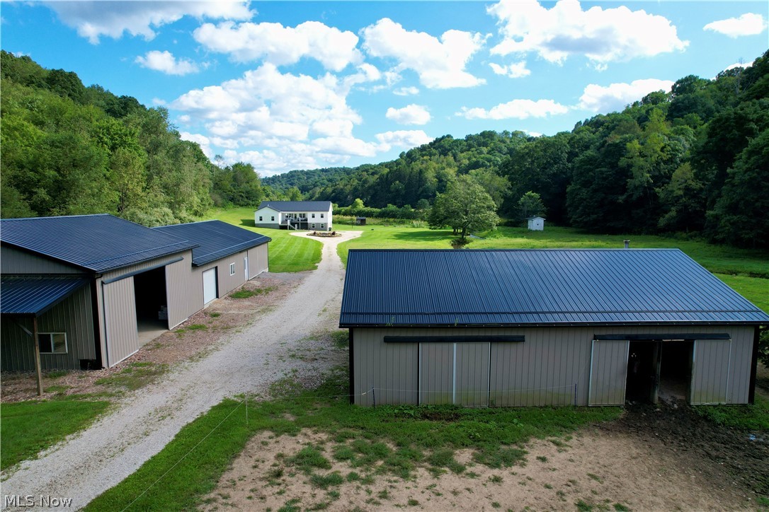 8251 Bay Road SE Carrollton OH 44615