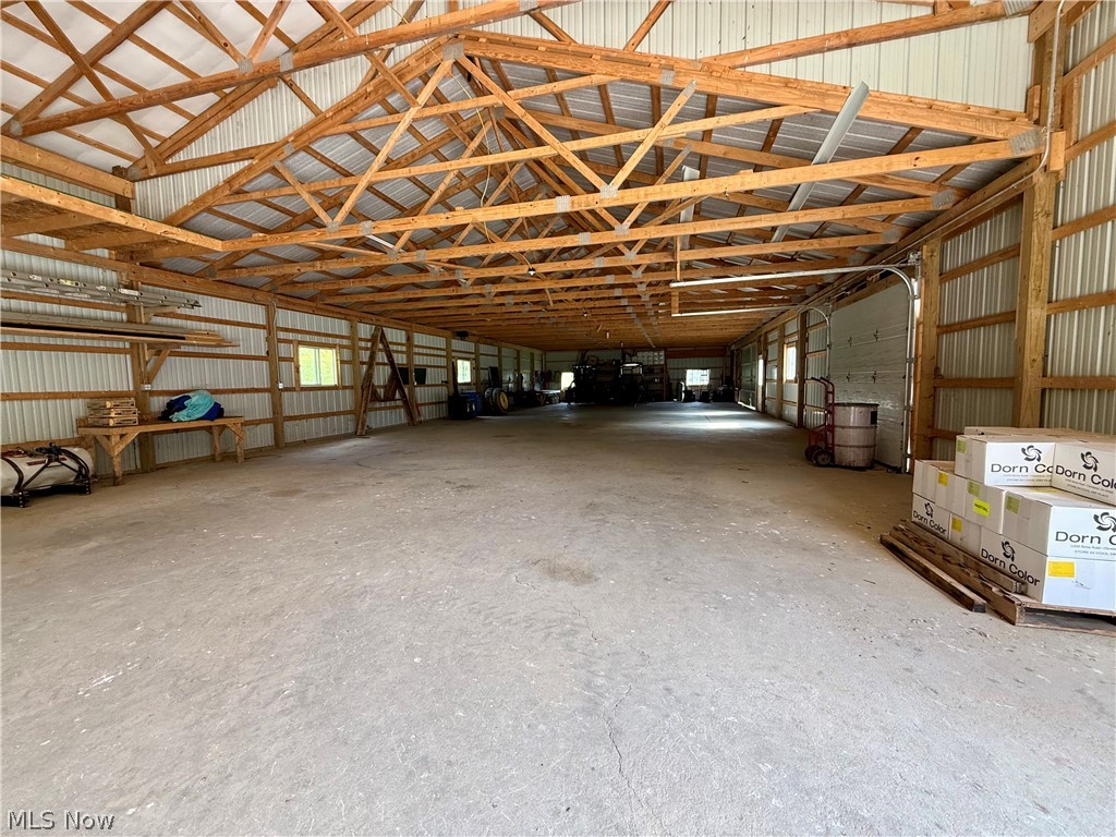 8251 Bay Road SE Carrollton OH 44615