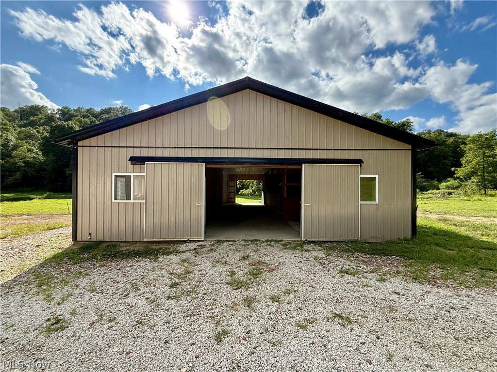 8251 Bay Road SE Carrollton OH 44615