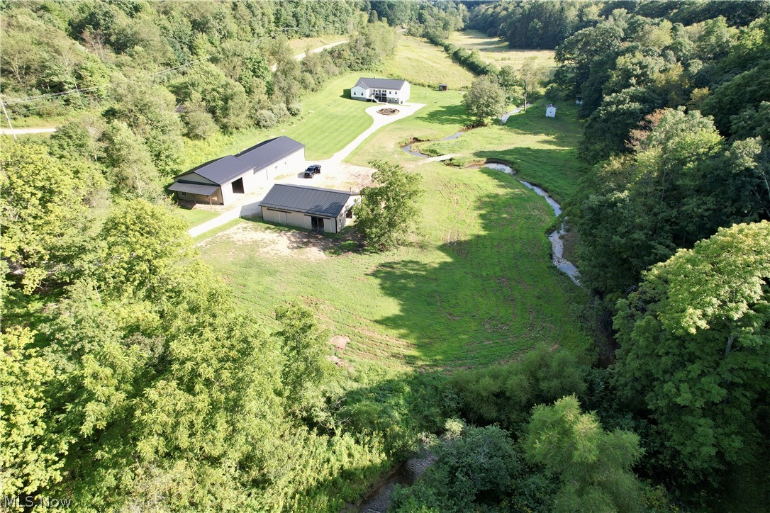 8251 Bay Road SE Carrollton OH 44615