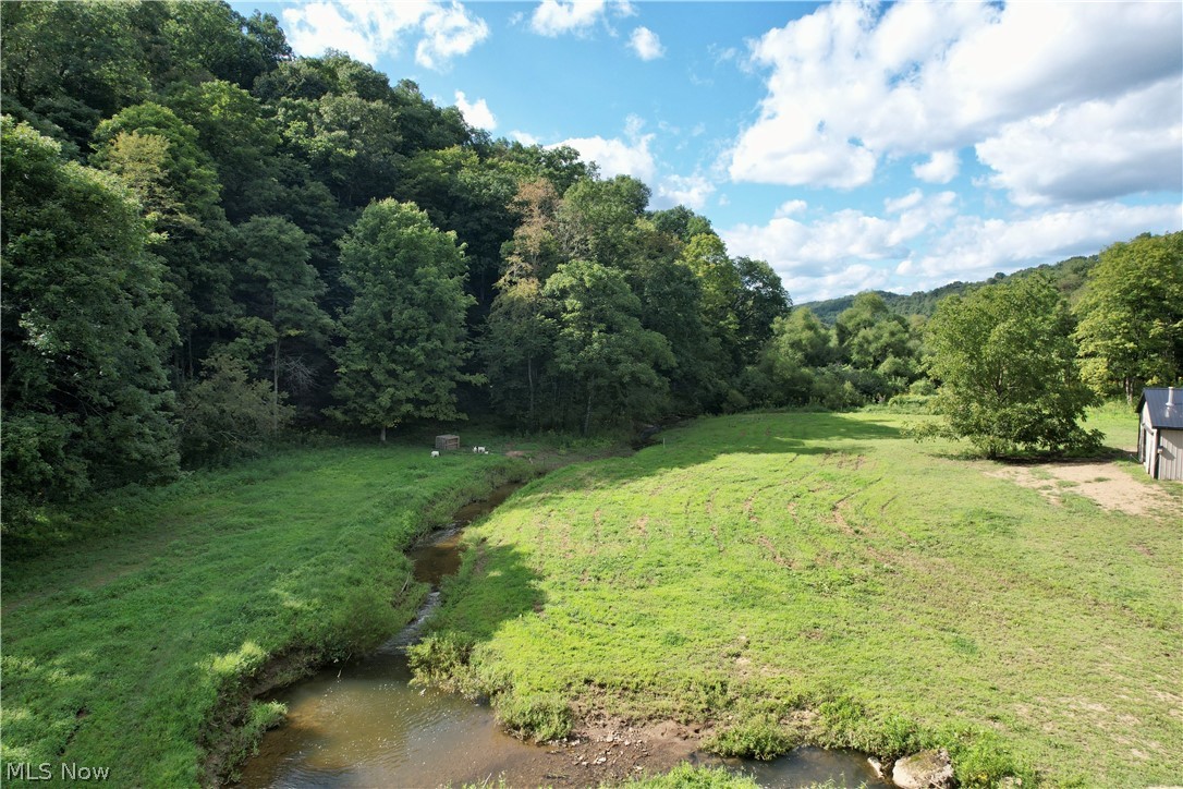 8251 Bay Road SE Carrollton OH 44615