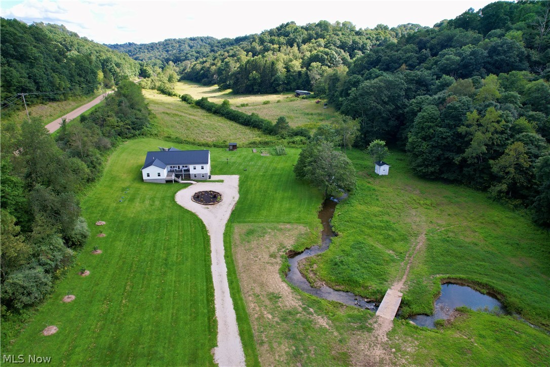 8251 Bay Road SE Carrollton OH 44615